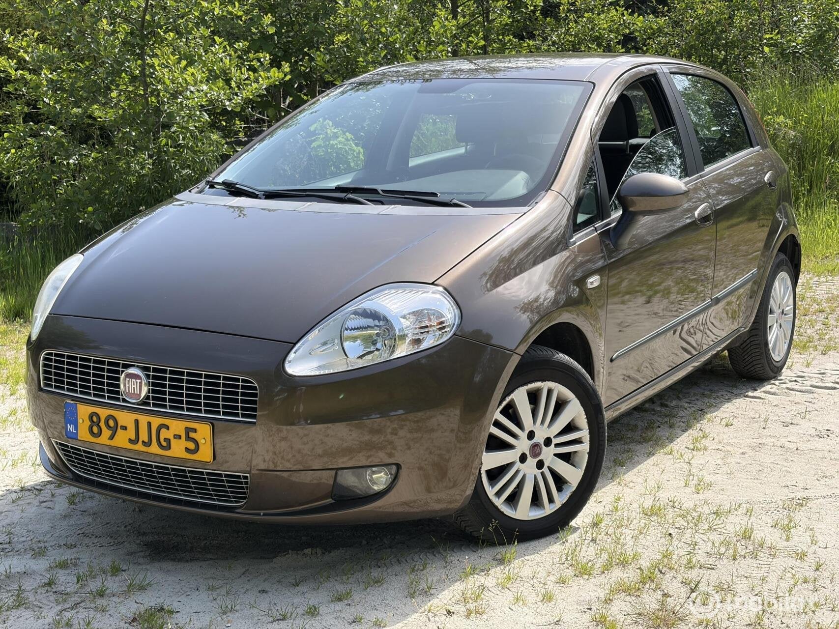 Fiat Grande Punto 1.4 Edizione LussoAutomaat!, Auto's, Stof, 4 cilinders, Bruin, 400 kg