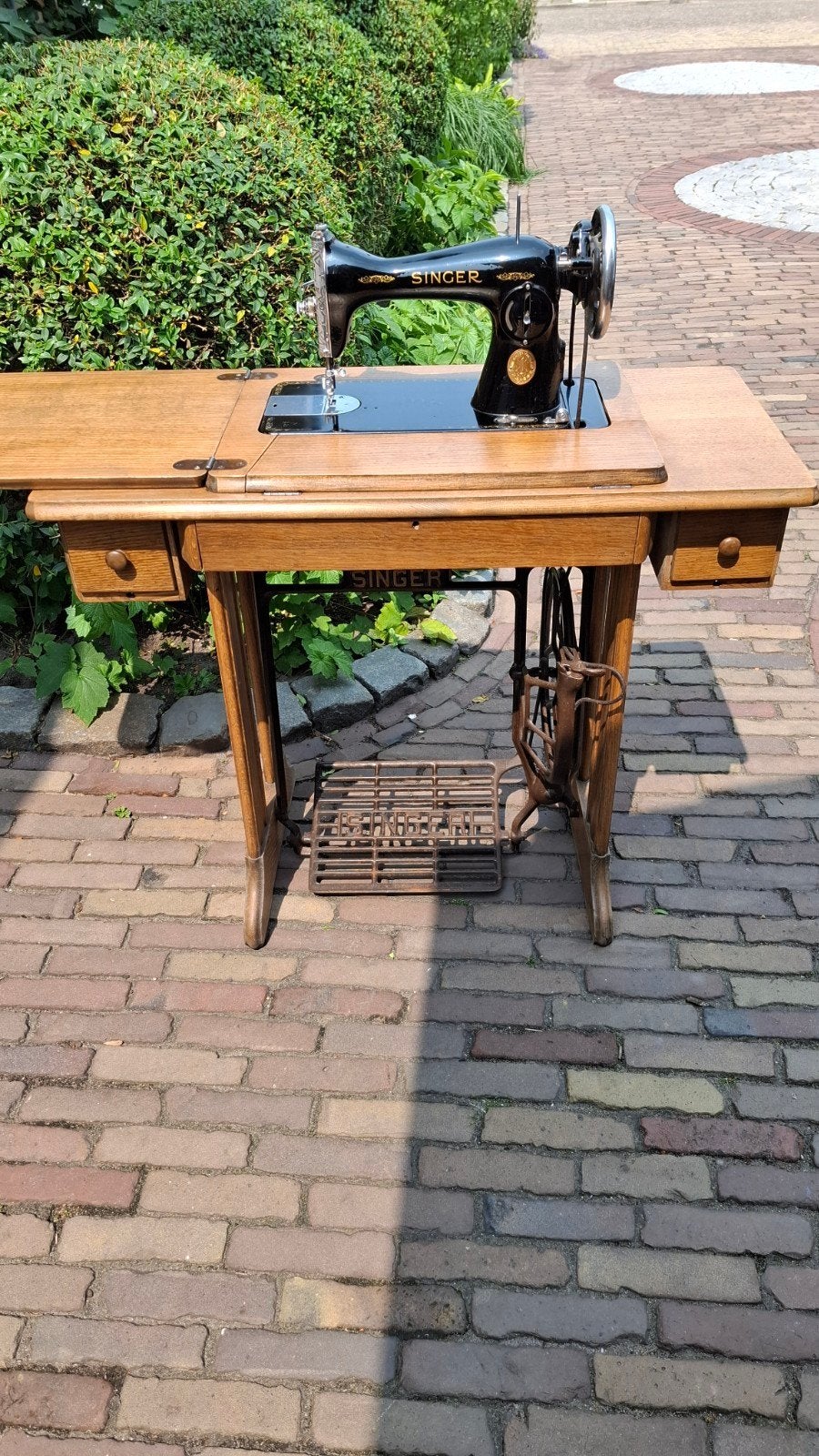 Antieke Singer Naaimachine met Houten Tafel, Ophalen