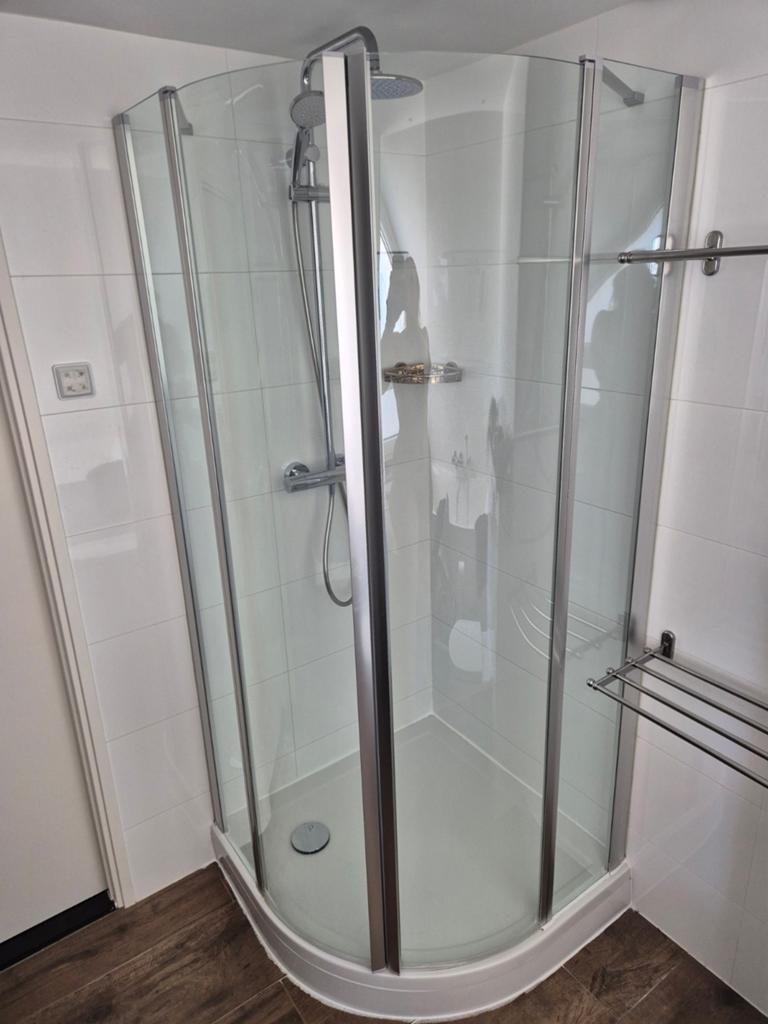 Bruynzeel douchewand (rubbers moeten worden vervangen), Ophalen, Gebruikt, Rvs, Douche