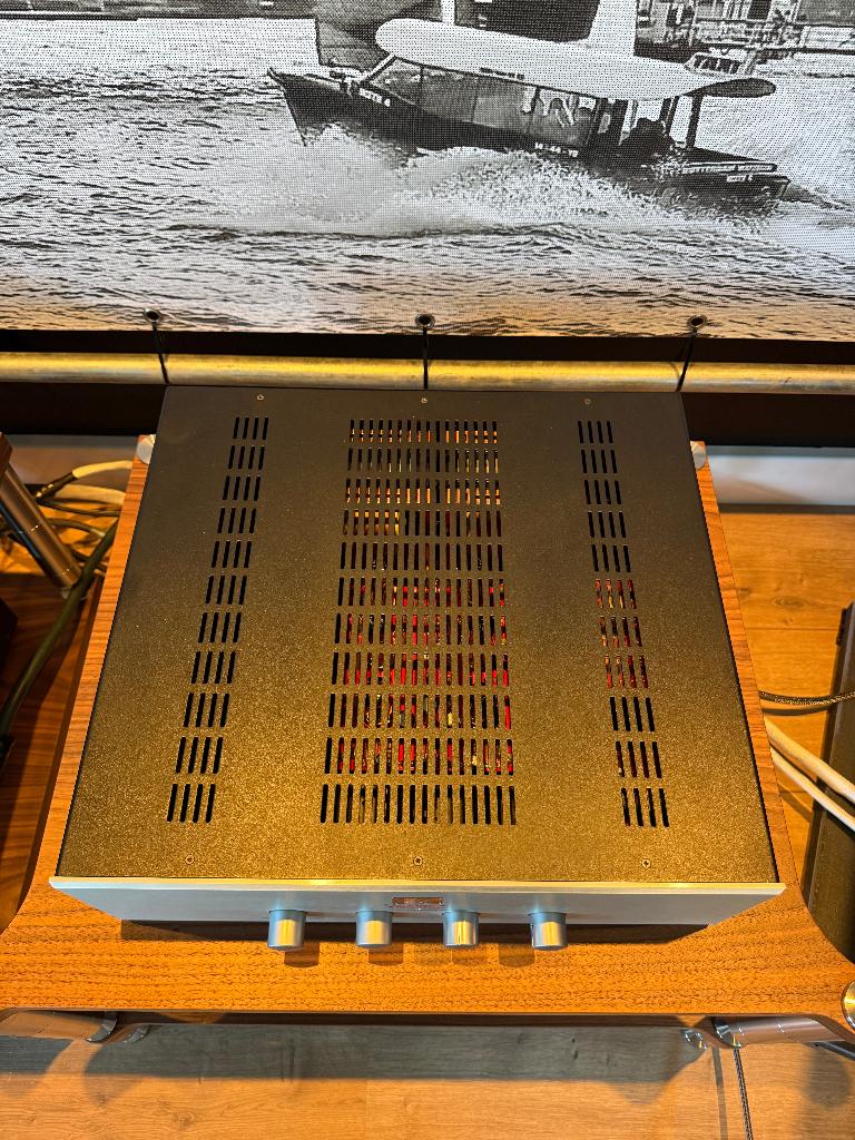 Audio Note Oto SE Signature, Versterker, Audio Note (UK) Ltd, Viscount House, Units C, D & E, Star Road, Star Trading Estate, Partridge Green, West Sussex, RH13 8RA United Kingdom