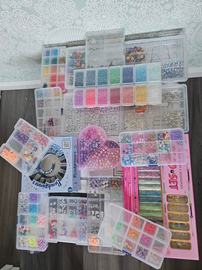 Grote collectie kralen, diverse soorten en maten, Hobby en Vrije tijd, Kralen en Sieraden maken, Ophalen of Verzenden, Gebruikt