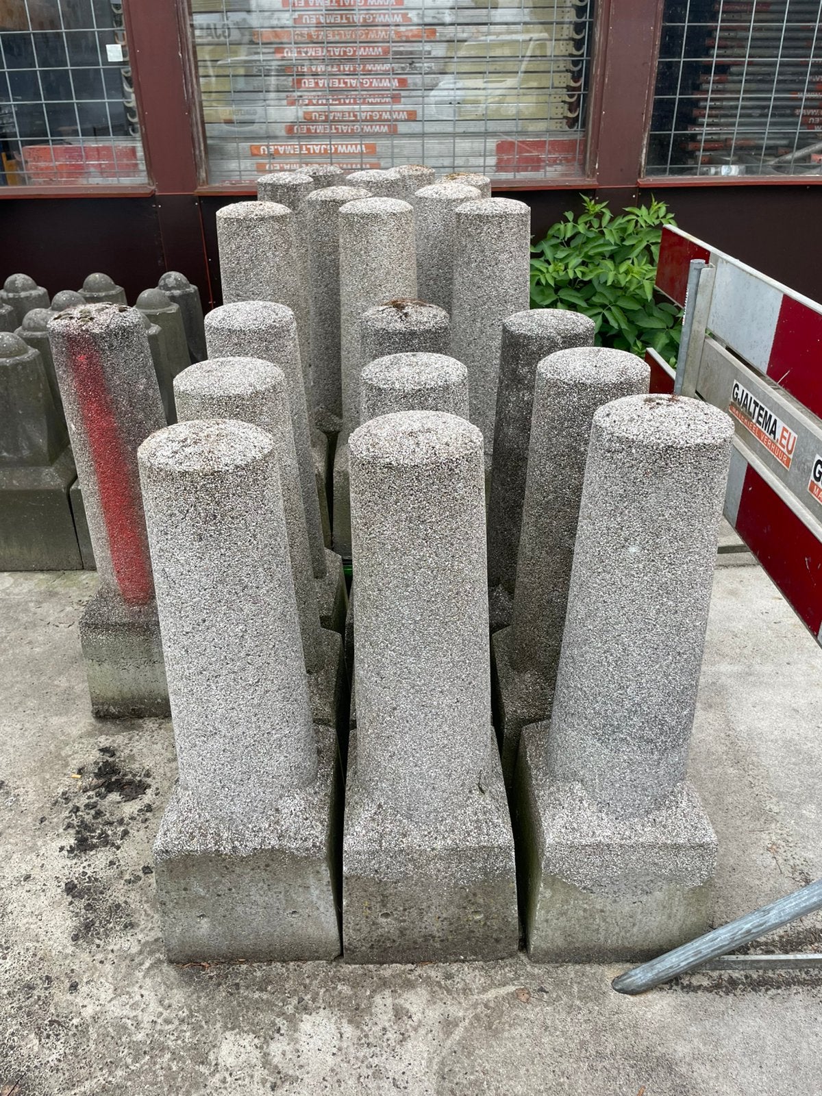 Amsterdammertjes, betonnen afzetpalen, Tuin en Terras, Ophalen, Overige typen, Beton, Nieuw