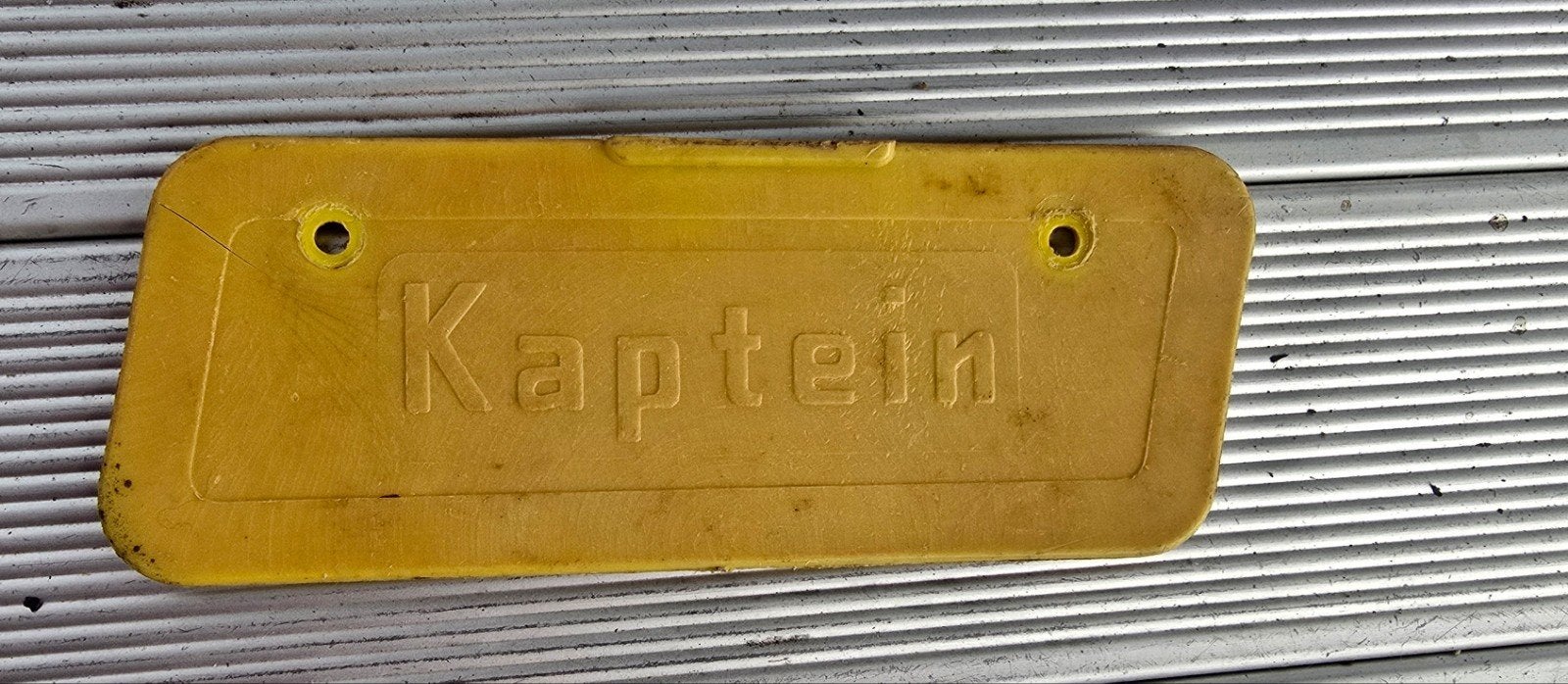 Geel Kaptein Mobilette bromfietsplaatje, Fietsen en Brommers, Ophalen, Gebruikt, Overige typen, Kaptein Mobilette