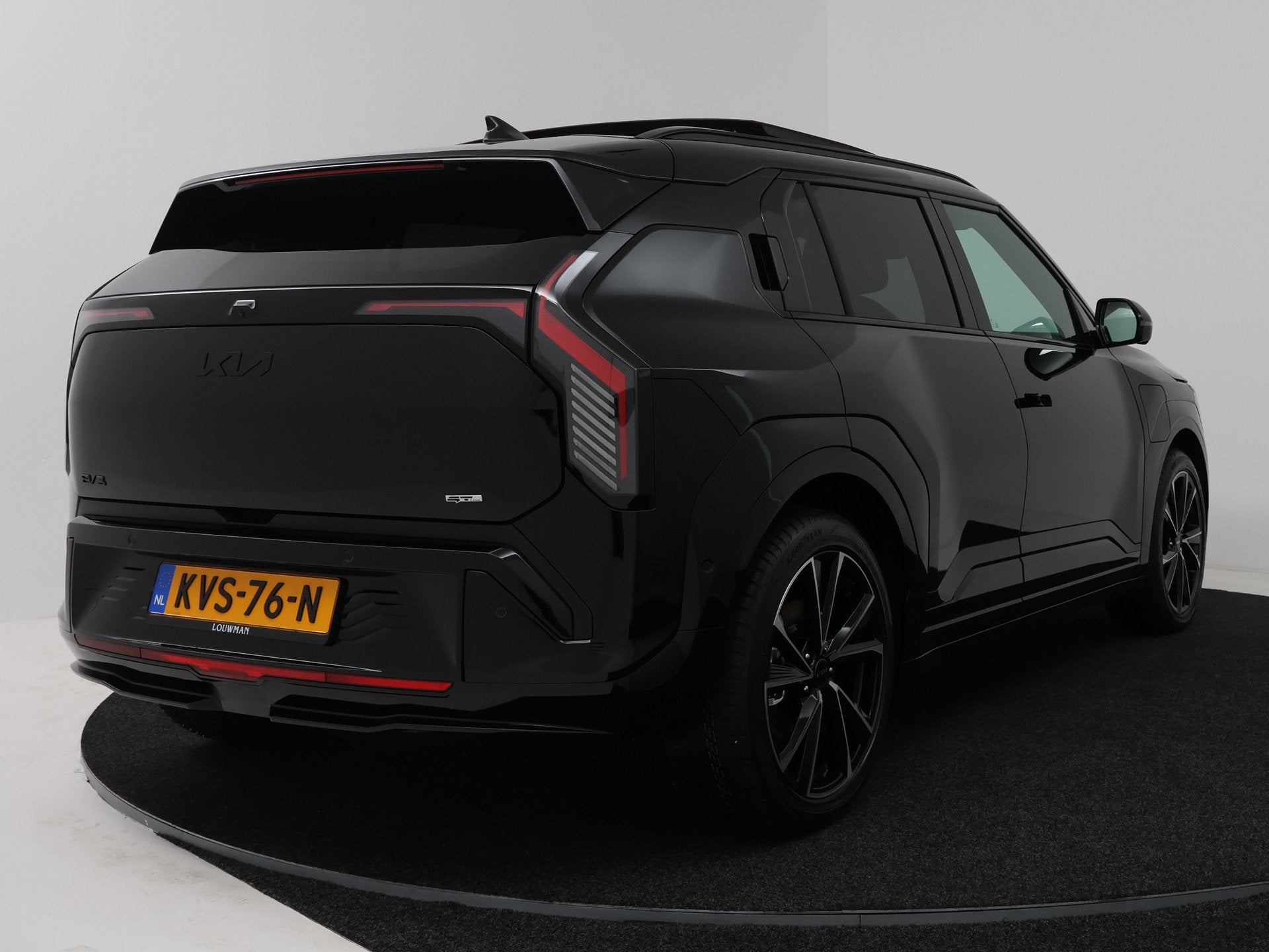 Kia EV3 GT-PlusLine 81.4 kWh | Company Car | 10 Jaar Garanti, Auto's, Grijs, 204 pk, 1000 kg, SUV of Terreinwagen
