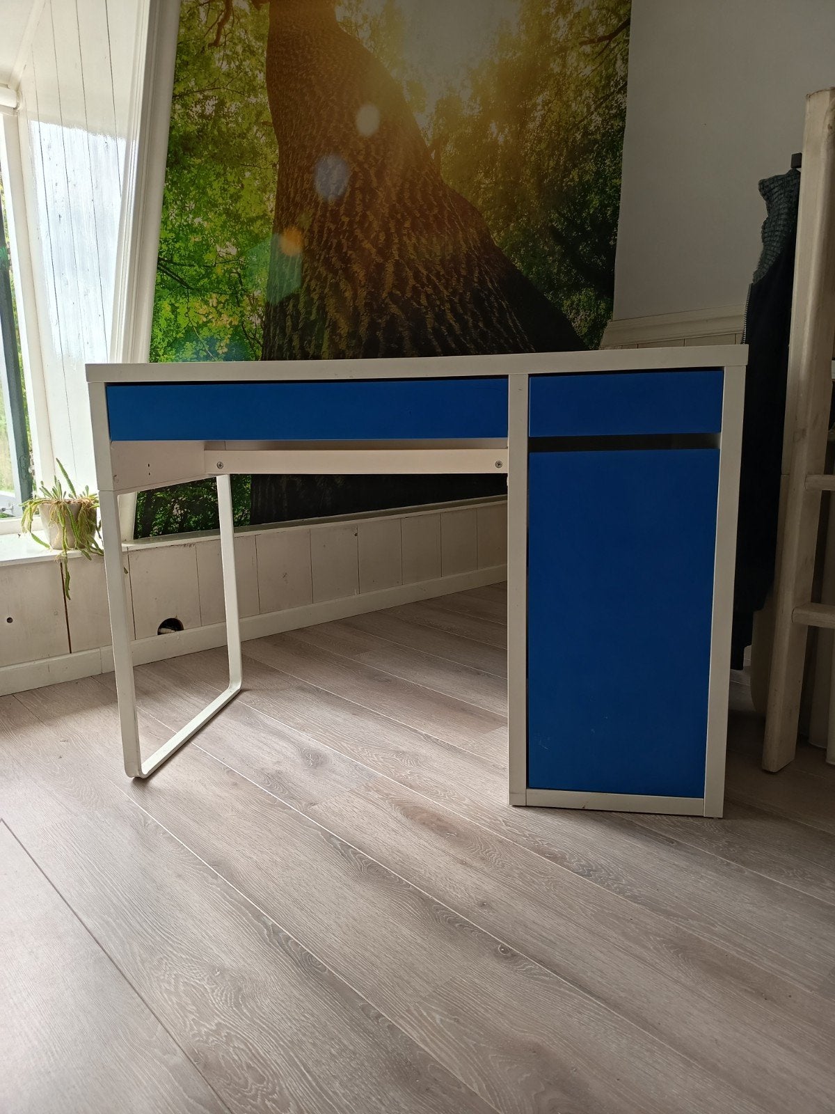 IKEA Micke Bureau met Opzetdeel - Wit/Blauw, Huis en Inrichting, Bureaus, Ophalen, 105 cm, Spaanplaat of MDF, 50 cm