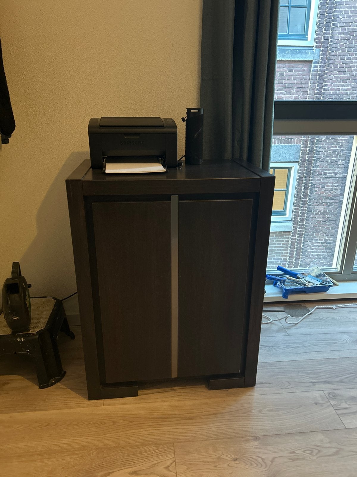 Donkerbruin kastje met deuren en plank, Ophalen, Gebruikt