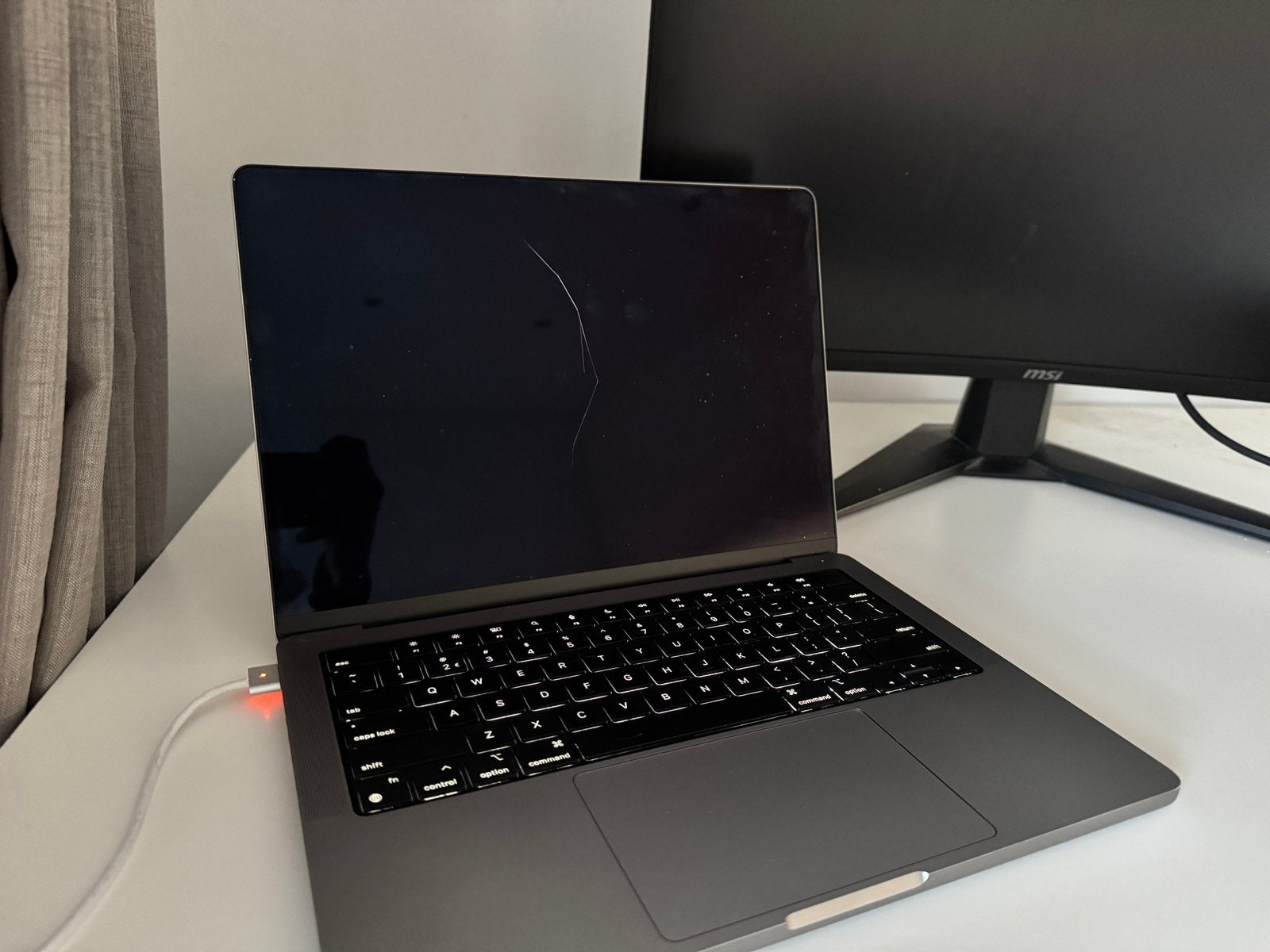 Apple MacBook Pro 14” 2021 M1 Pro 16GB/512GB – SCHERM DEFECT, MacBook Pro, Qwerty, Overige groottes, 512 GB