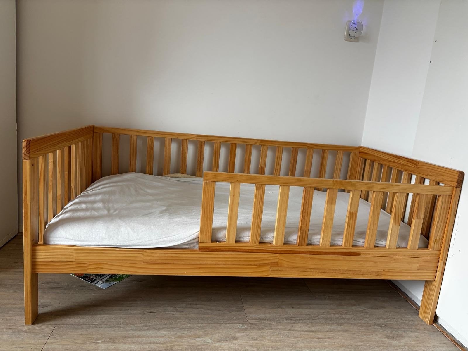 Petit Amelie peuterbed licht hout - onbeschadigd en mooi, Kinderen en Baby's, Kinderkamer | Bedden, Ophalen, Gebruikt