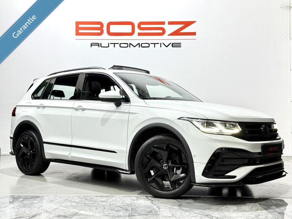 Volkswagen Tiguan 1.4 TSI eHybrid R-Line PANO TREKHAAK HDUP, 1716 kg, Zwart, 4 cilinders, Met garantie (alle)