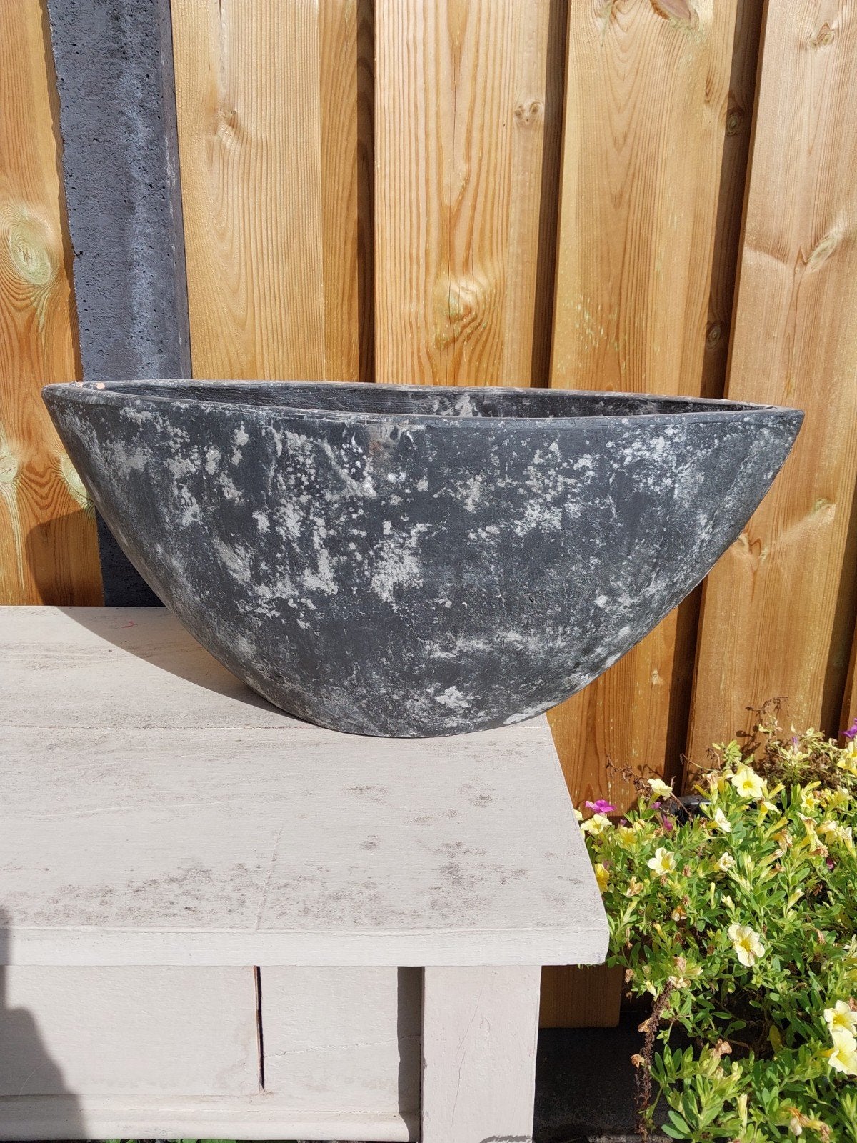 Stijlvolle donkergrijze bloempot/plantenbak, Tuin en Terras, Ophalen, Gebruikt, Binnen, Beton