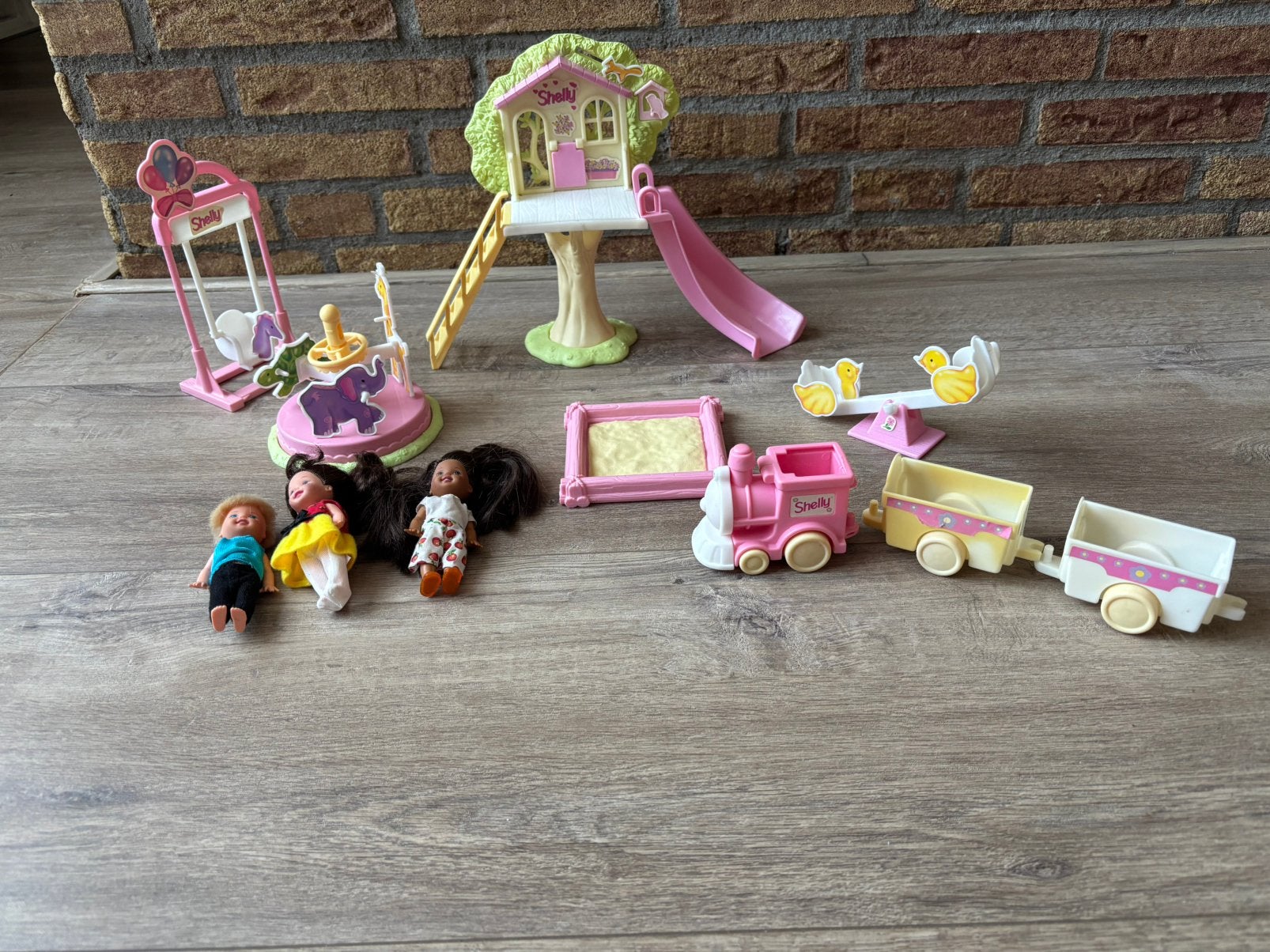 Shelly speeltuin met 3 poppetjes, Ophalen, Gebruikt, Pop