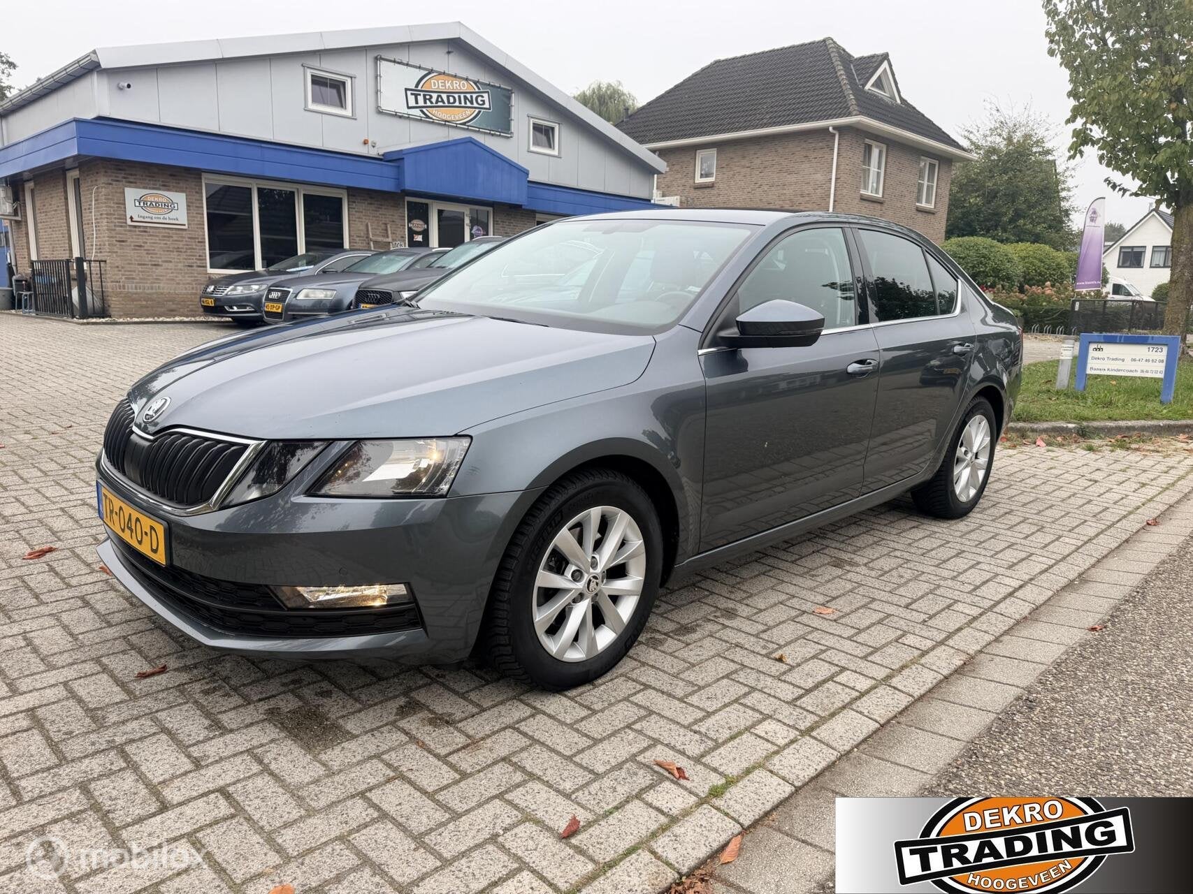 Skoda Octavia 1.0 TSI Ambition Business trekhaak, Auto's, Gebruikt, Verwarmde buitenspiegels, Bedrijf, 999 cc