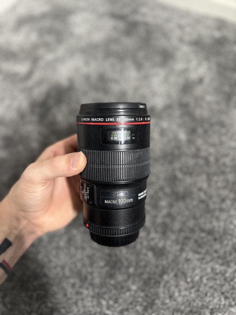 Canon EF 100mm f/2.8L Macro IS USM + zonnekap ET-73, Gebruikt, Canon, Ophalen of Verzenden, Macrolens