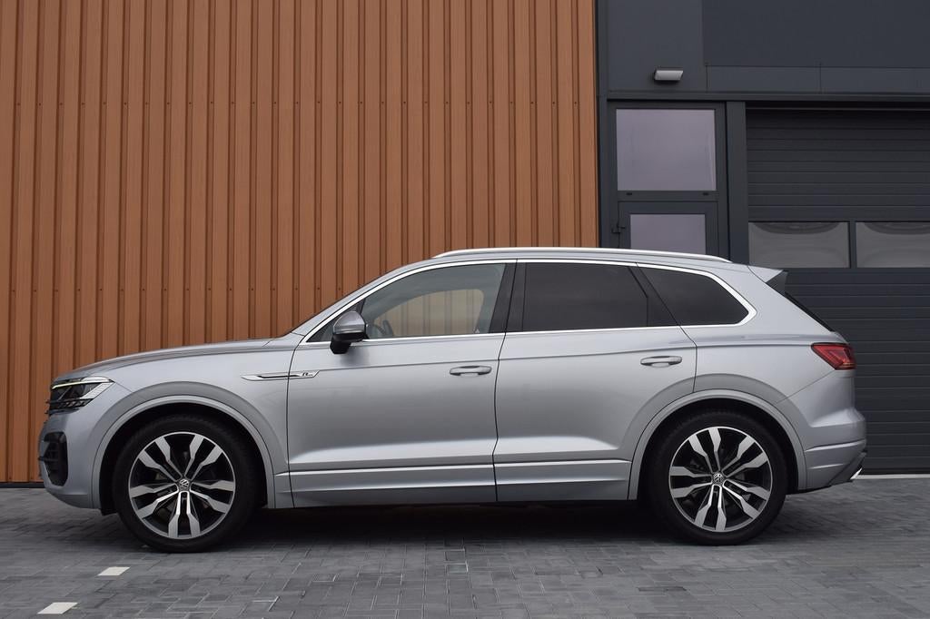 Volkswagen Touareg 3.0 TDI 286pk R-line | Grijs Kenteken | L, Automaat, Gebruikt, Volkswagen, Bedrijf