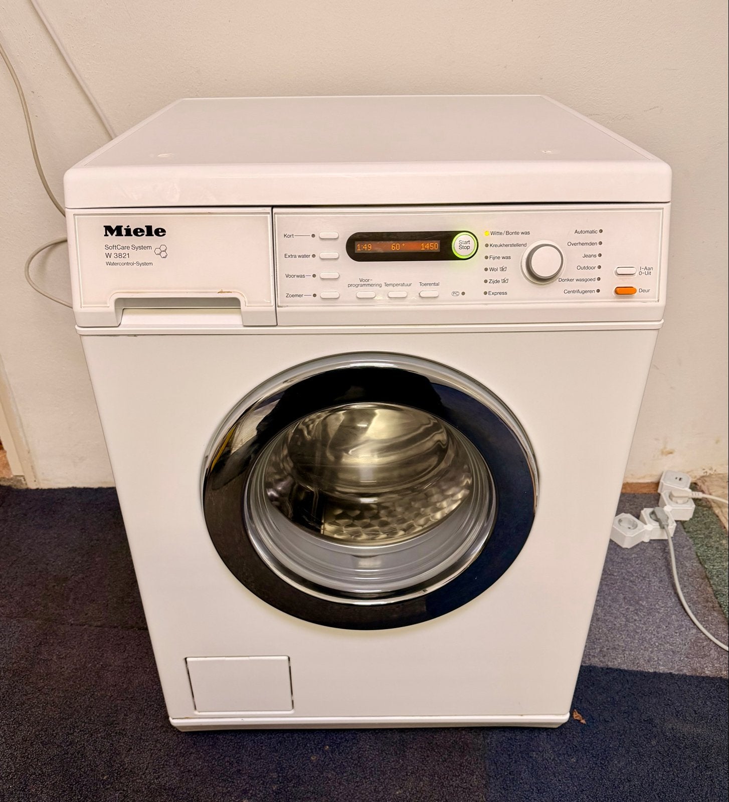 Miele SoftCare System W 3821 Wasmachine - Zo goed als nieuw, Germany, Www.miele.com, Ophalen of Verzenden, 85 tot 90 cm