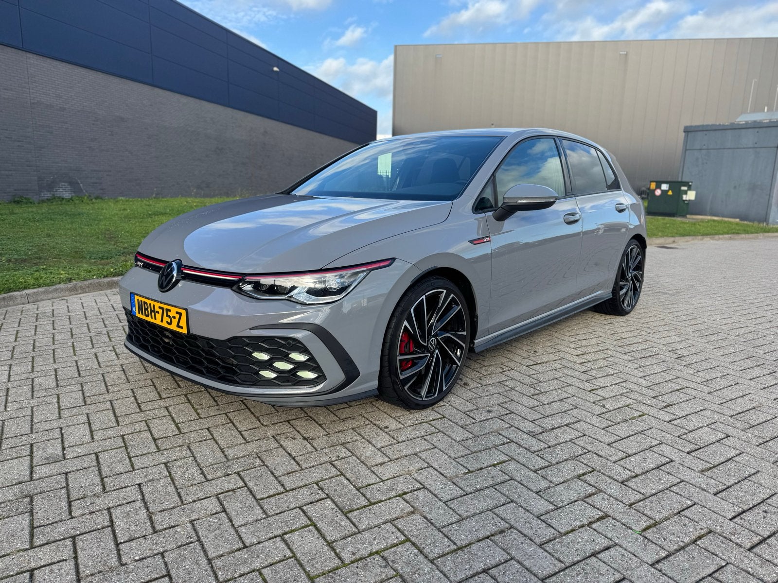 Volkswagen Golf 8 GTI 325pk DSG 2020 Moonstone Grey IQ Light, 730 kg, 1363 kg, Euro 6, 4 cilinders