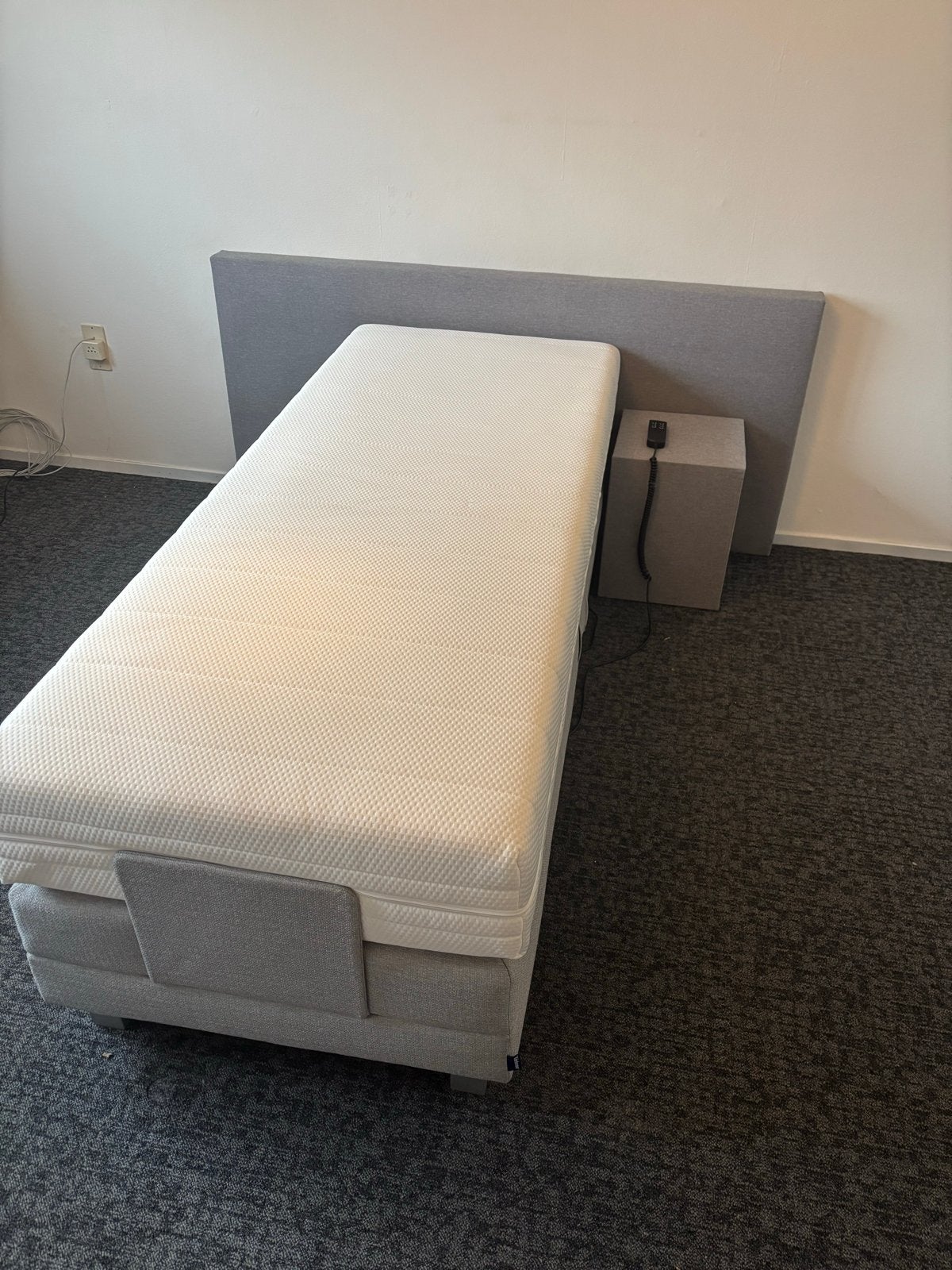Karlsson Elektrische Boxspring 80x200, Ophalen, Verstelbaar, Eenpersoons, Zo goed als nieuw