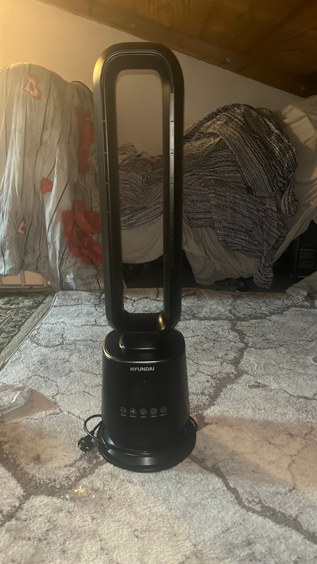 Hyundai ventilator met doos, Ophalen of Verzenden, Zo goed als nieuw, Torenventilator