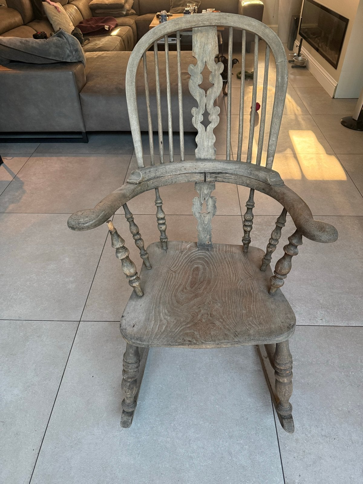 Antieke houten schommelstoel, Antiek en Kunst, Antiek | Meubels | Stoelen en Banken, Ophalen of Verzenden