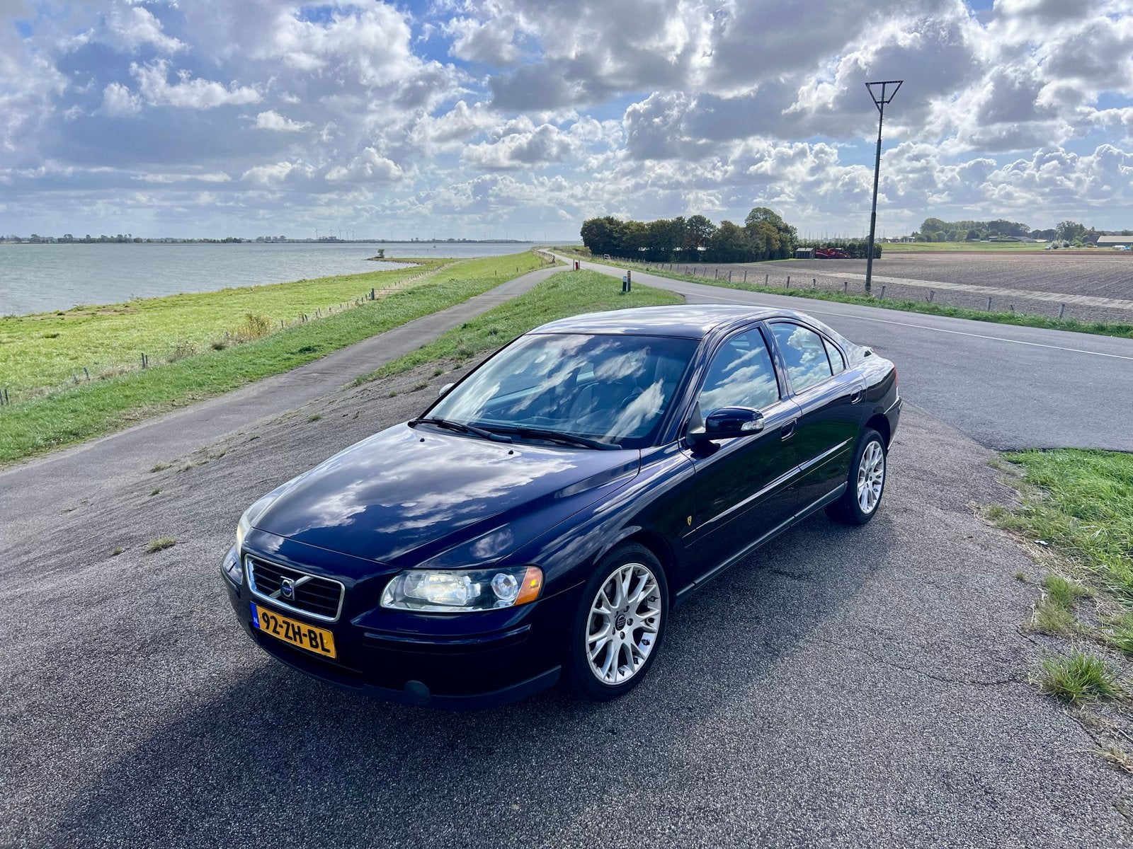 Volvo S60 2.4 140PK 2008 | APK april ‘27, Voorwielaandrijving, Automatische klimaatregeling, Blauw, S60