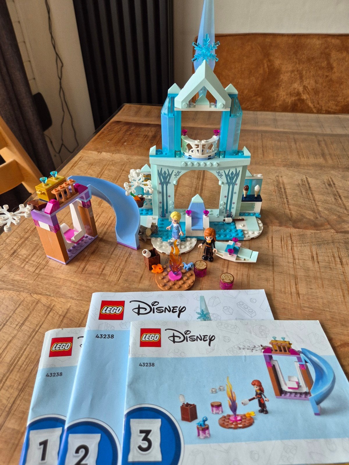 LEGO Disney Frozen IJskasteel van Elsa en Anna (43238), Ophalen of Verzenden, Zo goed als nieuw