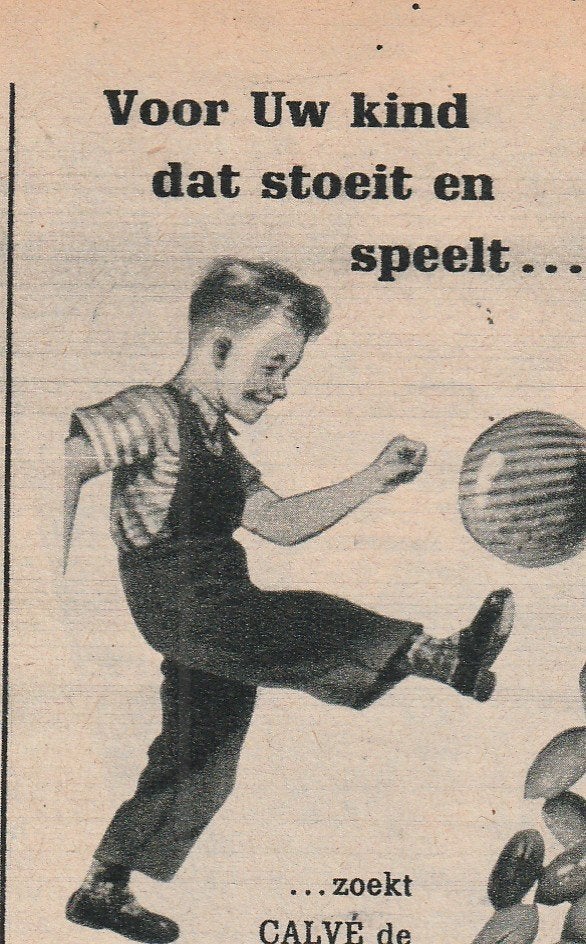 retro reclame 1955 Calvé pindakaas voor kleine voetballers, Verzamelen, Verzenden, Overige typen
