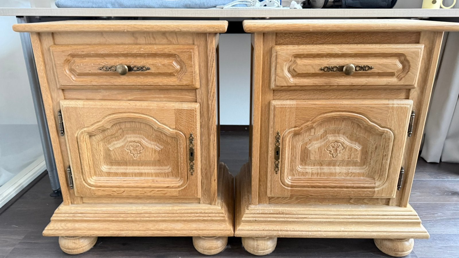 Houten nachtkastjes, Huis en Inrichting, Slaapkamer | Nachtkastjes, Ophalen, Zo goed als nieuw, Minder dan 45 cm, Minder dan 55 cm