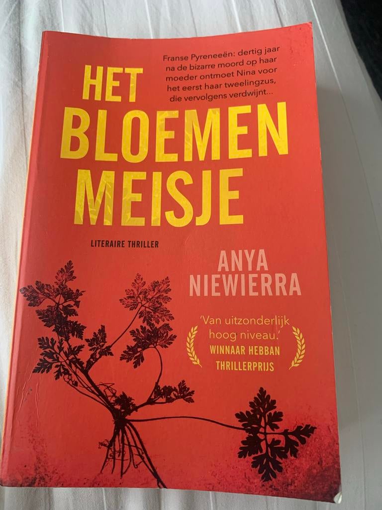 Het Bloemenmeisje - Anya Niewierra, Boeken, Ophalen of Verzenden, Zo goed als nieuw