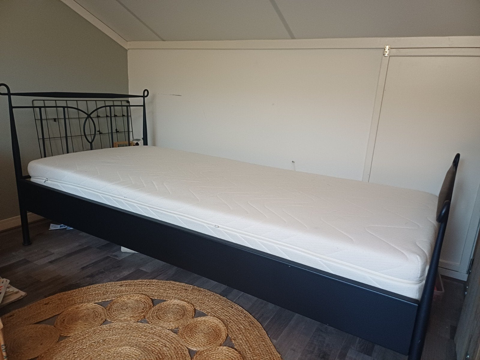zwart metalen ledikant 90x200, Huis en Inrichting, Slaapkamer | Bedden, Ophalen, 90 cm, Eenpersoons, Zwart