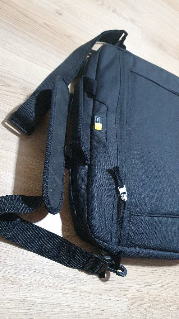Case LOGIC LAPTOPTAS 17.3 INCH, Ophalen of Verzenden, Nieuw, Zwart, Overige merken