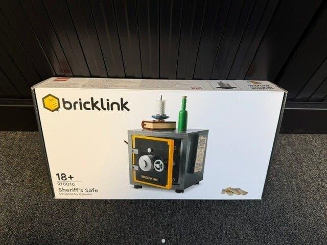 LEGO Bricklink - Sheriff's Safe 910016 in OVP, Overige thema's, Lego, Ophalen of Verzenden, Zo goed als nieuw