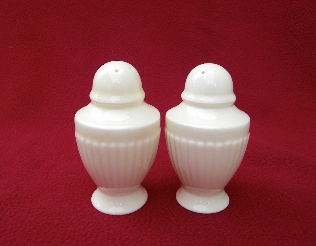Wedgwood EDME  Peper en zoutstel puntgaaf, Klassiek, Overige typen, Ophalen of Verzenden, Zo goed als nieuw
