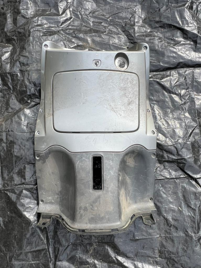 Beenschild Kymco people s €15, Ophalen of Verzenden, Gebruikt, Overige typen, Kymco