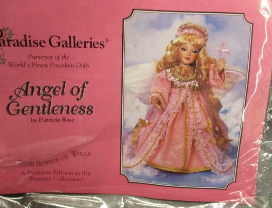 PARADIES GALLERIES PORCELAIN ANGEL GENTLENESS Nieuw in doos, Verzamelen, Poppen, Verzenden, Nieuw, Pop