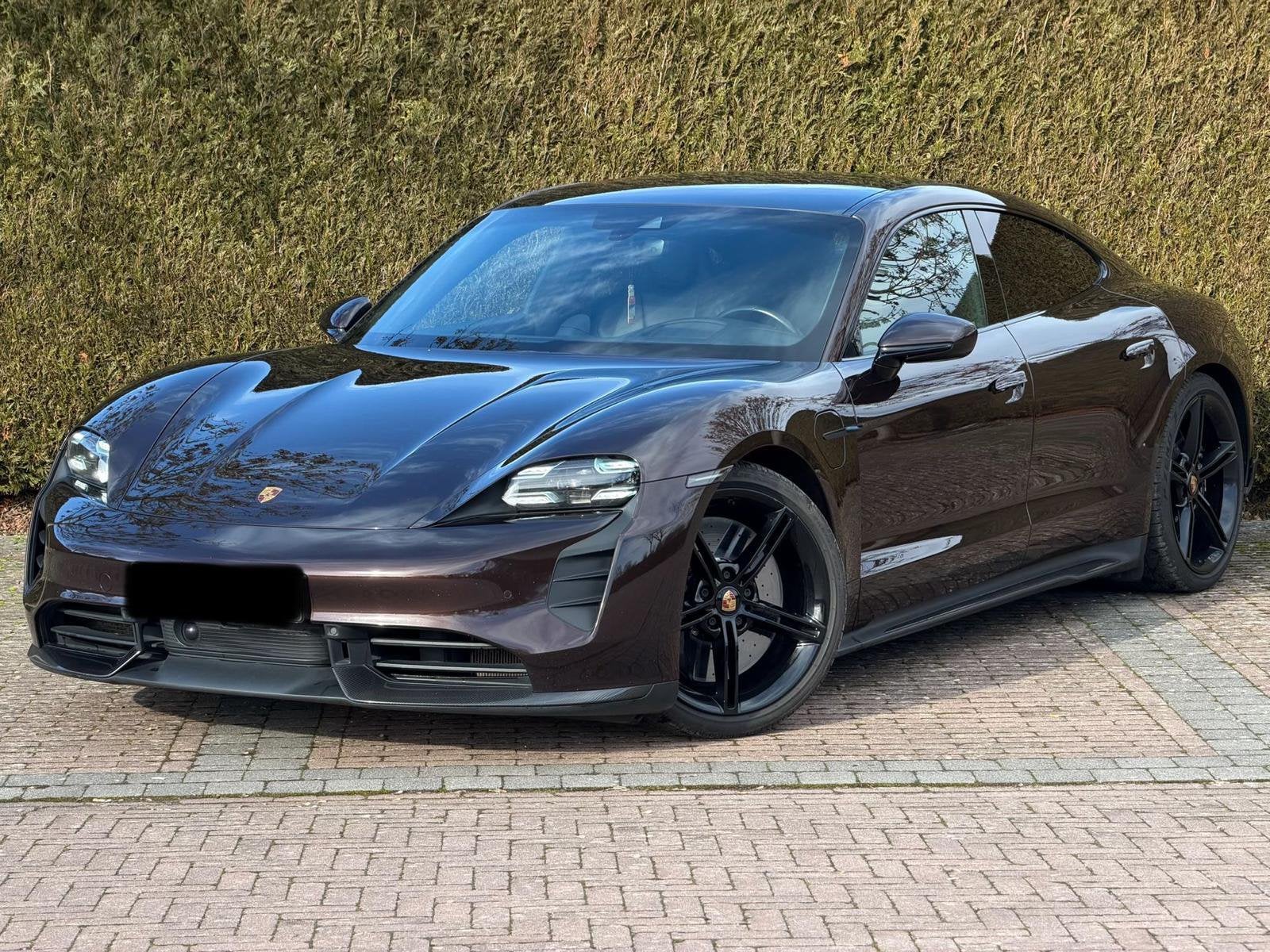Taycan turbo S, Zwart, Bruin, Leder, Bedrijf