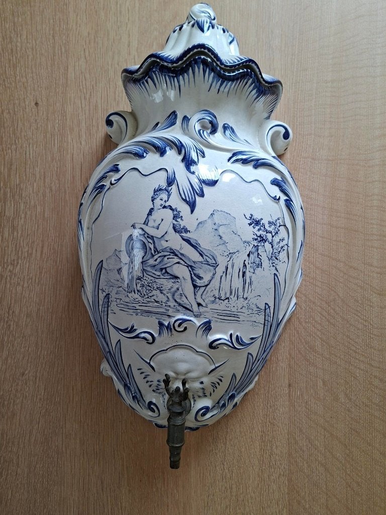 Fontaine Creil Montreau 1884 met kraan en deksel, Ophalen