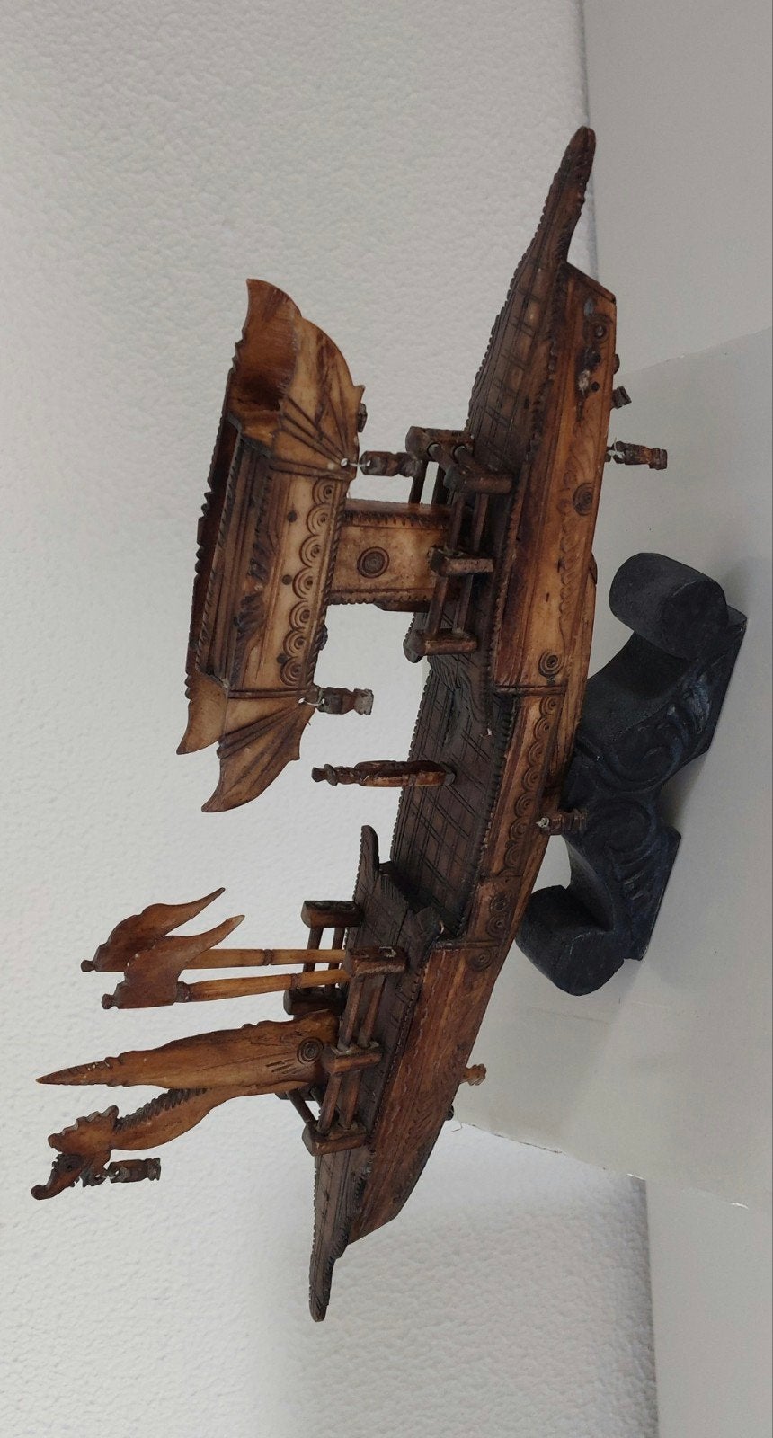 Prachtige Chinees Drakenschip
Houtsnijwerk Voor € 95, Antiek en Kunst, Ophalen of Verzenden, Hout
