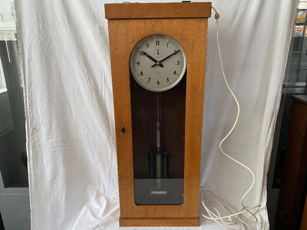 Prachtig gerestaureerde vroege elektr. Siemens moederklok, Antiek en Kunst, Antiek | Klokken, Ophalen of Verzenden