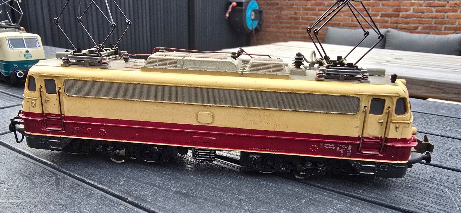 trix express H0 br112 rood/creme., Ophalen of Verzenden, Gebruikt, Gelijkstroom, Trix