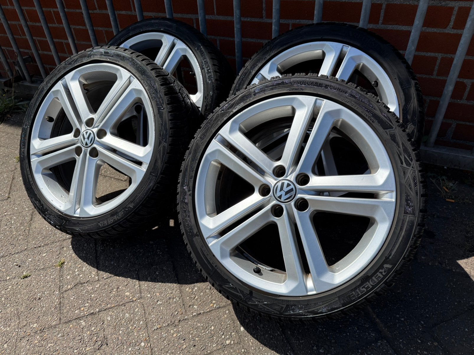Originele VW Polo Mallory R Line velgenset 17Inch 5x100, Auto-onderdelen, Banden en Velgen, Ophalen, 215 mm, Velg(en), Nieuw
