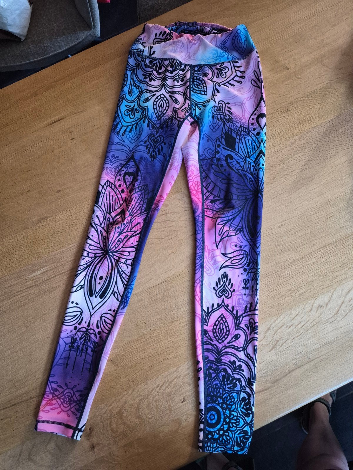 Dedoles sportlegging maat XS - Kleurrijk en comfortabel, Overige kleuren, Ophalen of Verzenden, Fitness of Aerobics, Gedragen