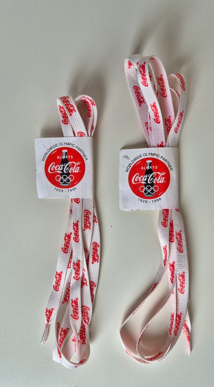Originele Coca-Cola schoenveters / Olympische Spelen, Verzamelen, Merken en Reclamevoorwerpen, Ophalen of Verzenden, Nieuw, Gebruiksvoorwerp