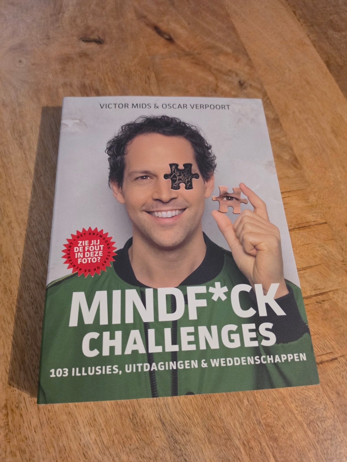 Mindf*ck Challenges - Victor Mids & Oscar Verpoort, Boeken, Ophalen of Verzenden, Zo goed als nieuw, Victor Mids & Oscar Verpoort