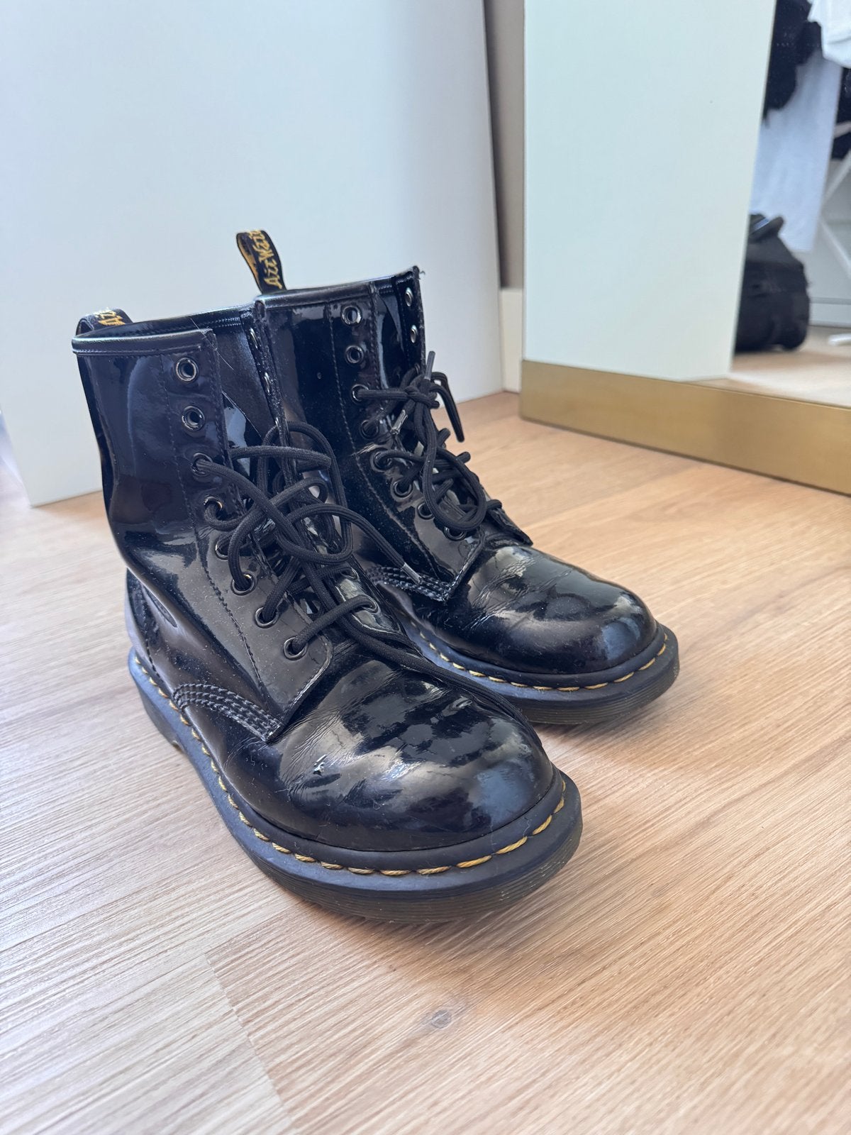 Dr. Martens lakleren boots maat 39, Kleding | Dames, Schoenen, Ophalen of Verzenden, Gedragen, Zwart, Lage of Enkellaarzen
