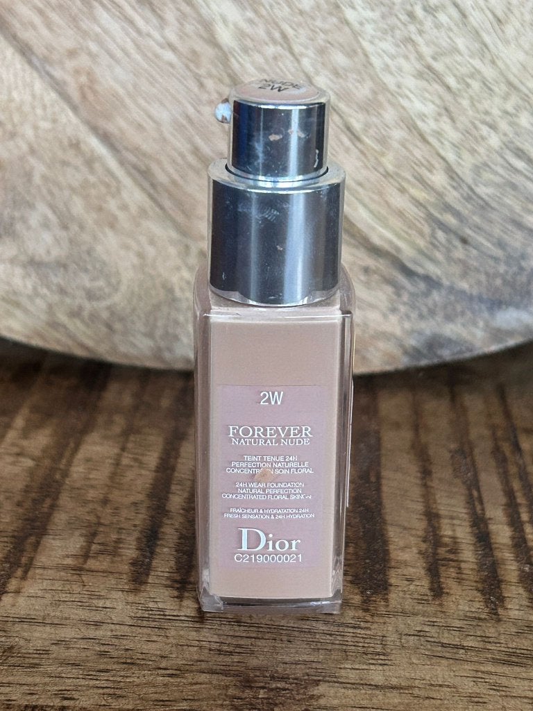 Dior Forever Natural Nude Foundation 2W, Gebruikt, Gehele gezicht, Beige, Ophalen of Verzenden