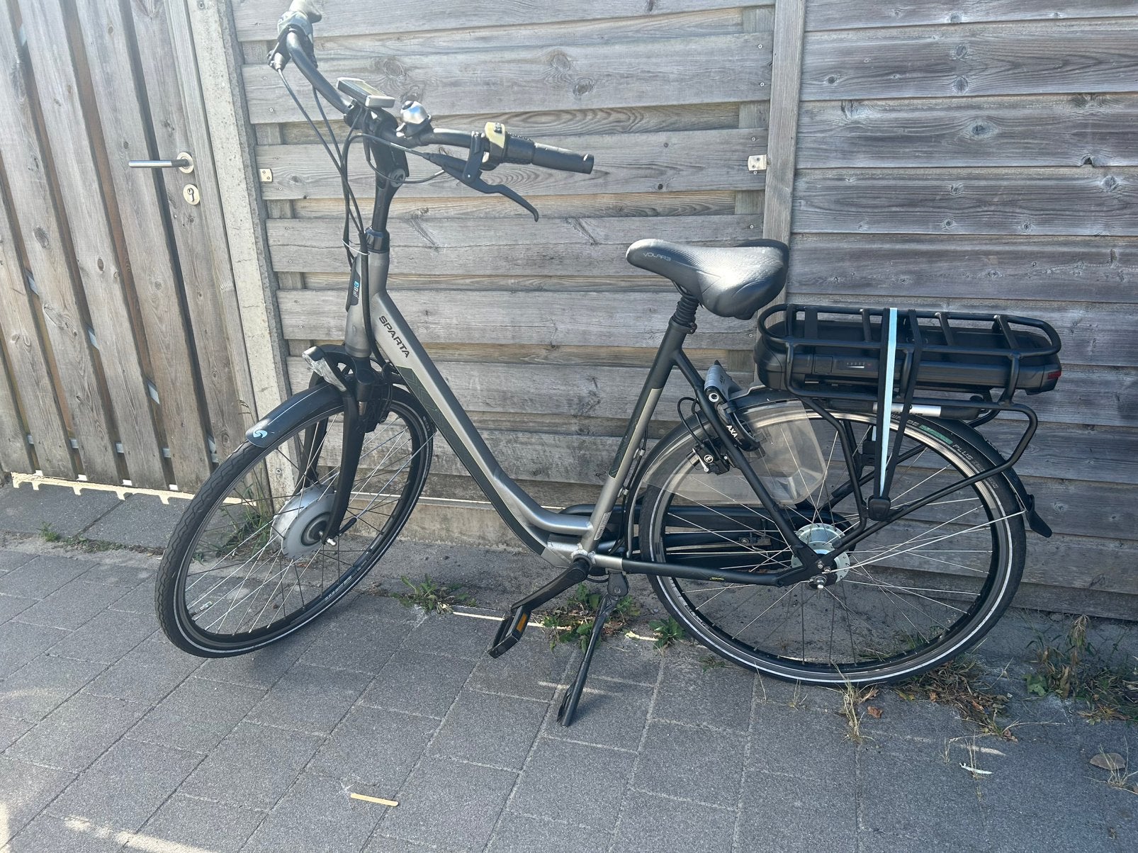 Sparta F8E elektrische fiets grijs zwart sportief met 2 accu, Ophalen, Zo goed als nieuw, Sparta