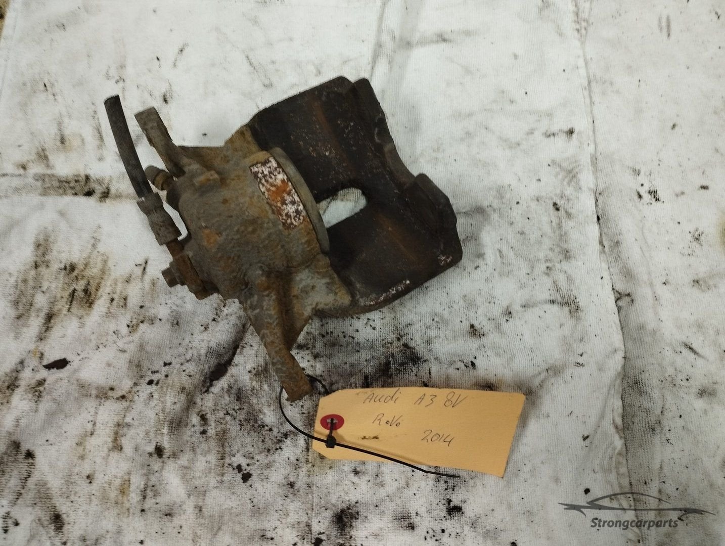 Remklauw rechts voor Audi A3 8V 8V0615124, Gebruikt, -, -, -