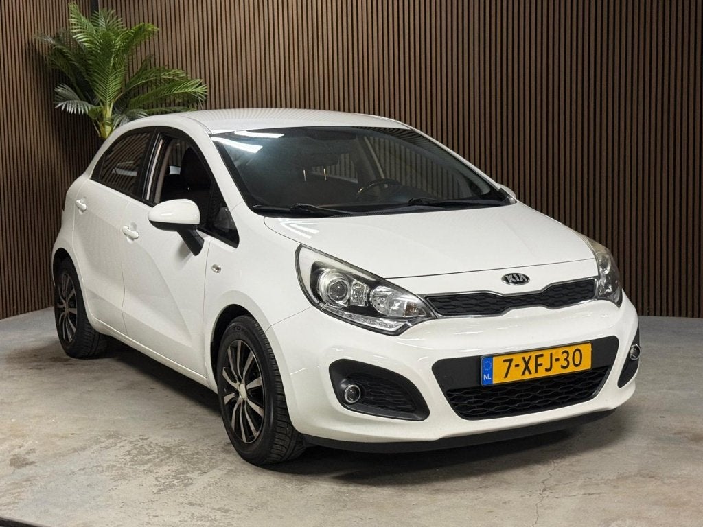 Kia Rio 1.2 CVVT BusinessL. (bj 2014), Wit, Bedrijf, Handgeschakeld, Rio