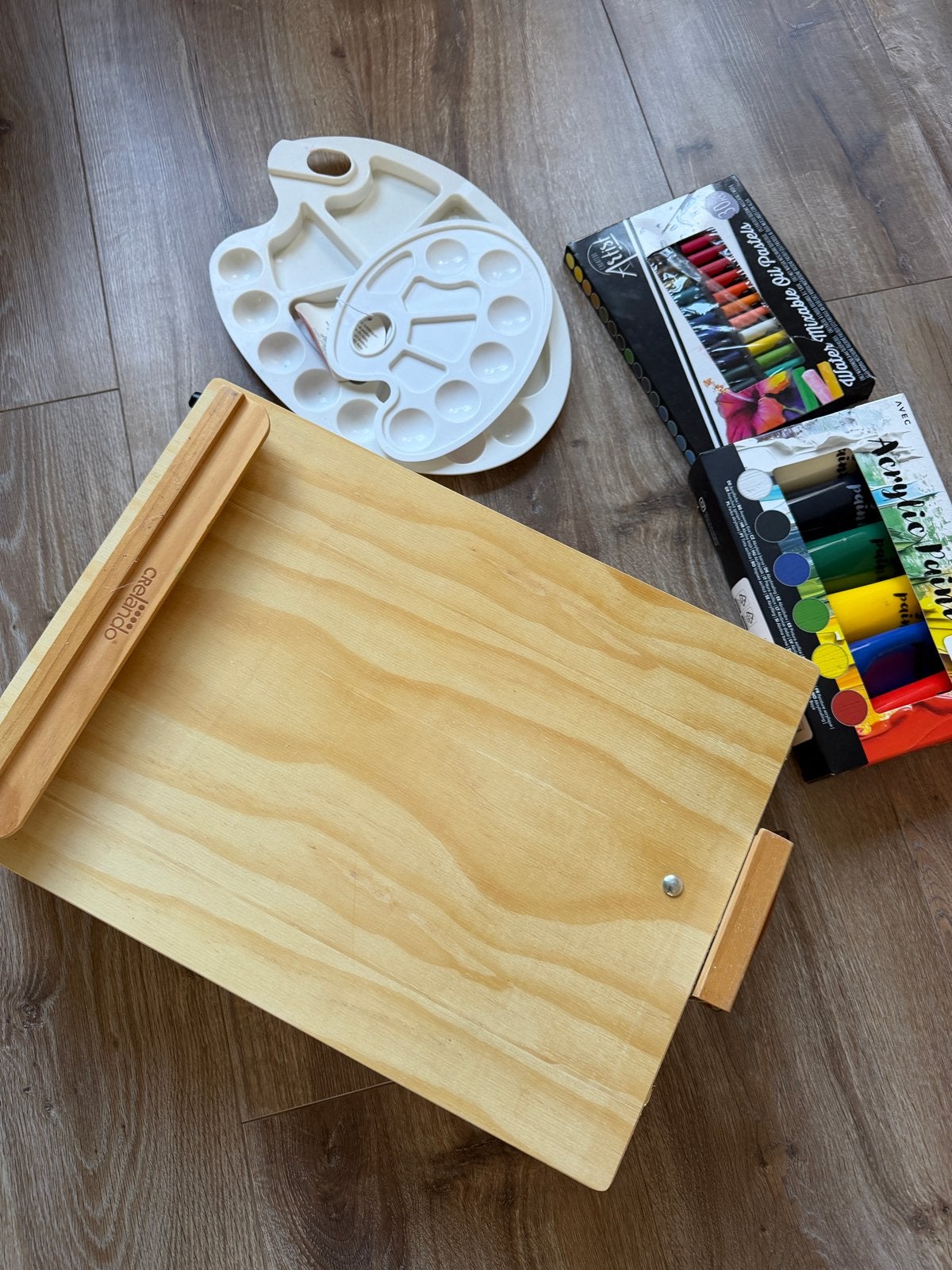 Schildersset met ezel, verf, penselen en doeken, Ophalen, Zo goed als nieuw, Acrylverf