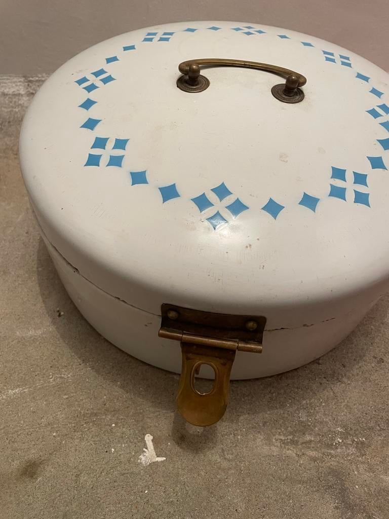 Vintage ronde emaille broodtrommel met blauw patroon, Antiek en Kunst, Antiek | Emaille, Ophalen of Verzenden